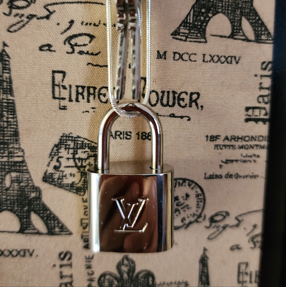Authentic New Louis Vuitton Silver Lock & 2 Keys #448 With Free Paperclip Chain